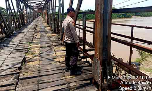 Polsek babat rutin pantau debit ketinggian air sungai bengawan solo