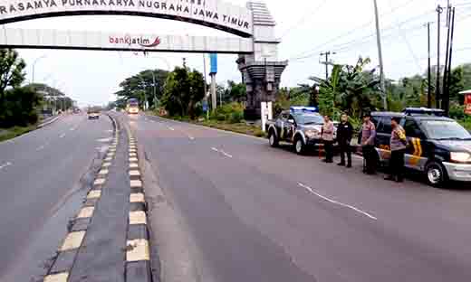 Polsek mantingan gelar patroli premanisme dan balap liar di jalur perbatasan ngawi