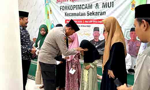 Polsek sekaran buka bersama dan berikan santunan kepada anak yatim piatu