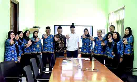 Seluruh pejabat dan pegawai dinas kominfo sidoarjo