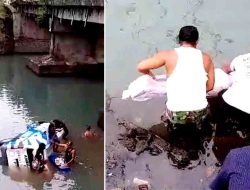 Mobil ambulans pembawa jenazah terjun ke sungai di jembatan Yehembang, Desa Yehembang, Kecamatan Mendoyo