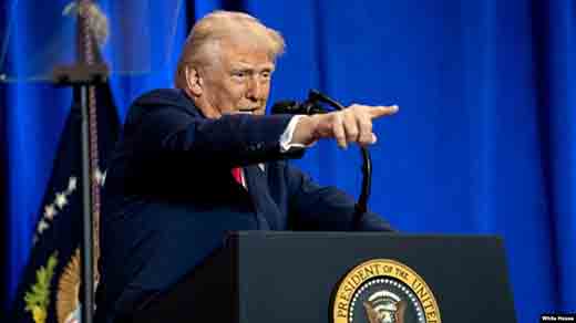 Trump bertekad minta pertanggungjawaban pihak yang menuntutnya