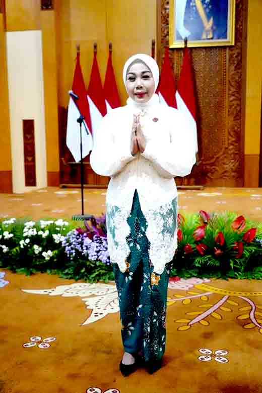Dr. hj. sriatun resmi dilantik sebagai ketua dekranasda 2