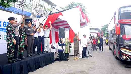 Bupati sidoarjo berangkatkan balik mudik gratis 2025