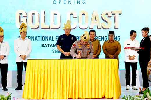Hadiri peresmian pelabuhan gold coast bengkong, kapolri tekankan pentingnya kolaborasi lembaga cegah tppo pmi ilegal