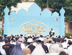 Wakapolri dan PJU Polri Laksanakan Salat Ied di Lapangan Bhayangkara