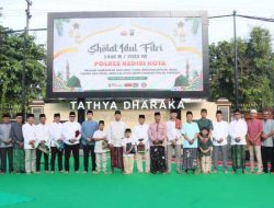 Sambut Idul Fitri Polres Kediri Kota Laksanakan Sholat Id dan Gelar Halalbihalal