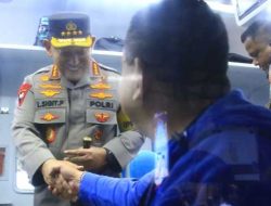 Kapolri Cek Langsung Pelayanan Arus Balik di Stasiun Tawang, Dorong Pemudik Gunakan Kereta Api