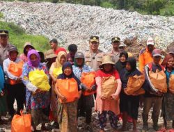 Jumat Berkah, Polres Sumenep Gelar Baksos di TPA Wujud Kepedulian Terhadap Sesama