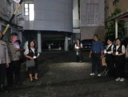 Polisi Amankan Ibadah Paskah di Gereja Katedral Jakarta