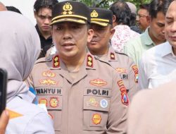 Polres Pelabuhan Tanjungperak Dampingi Pemkot Surabaya Segel Gudang Sentoso Seal