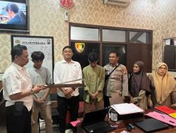 Polres Lamongan Amankan Dua Remaja Diduga Gangster Bersajam Yang Aksinya Viral di Medsos