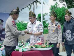 Kapolda Jatim Kunjungi Pulau Bawean Resmikan Pembangunan Mapolsek Tambak