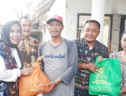 Rumah Di Terjang Angin Kencang Di Desa Sumput, Wakil Bupati Hj. Mimik Idayana Sigap Sidak Berikan Bantuan Perbaikan Rumah