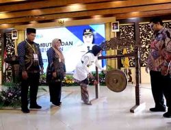 Mimik idayana profesionalisme pendidik dapat mewujudkan pendidikan akhlak sebagai pondasi karakter anak sekolah dasar 2