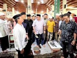 Peletakan Batu Pertama Renovasi Pembangunan Masjid Nurul Hidayah Pa’lalakkang oleh Bupati Takalar