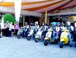 Pesona Pantura Lamongan Tersingkap dalam Touring Vespa Bersama Pak Yes