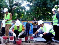 Kapolres dan Bupati Laksanakan Peletakan Batu Pertama Pembangunan Gedung Tantya Sudhirajati Polres Ngawi