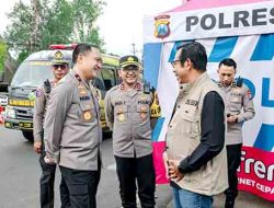 Wakapolda Jatim Tinjau Posyan Karanglo, Pantau Arus Balik Lebaran di Wilayah Malang Raya