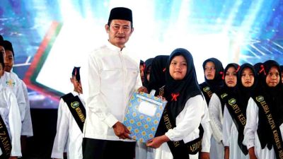 3.591 Hafidz dan Hafidzah Lamongan Resmi Dikukuhkan dalam Wisuda Tahfidz ke-7