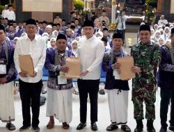 Bupati Tuban Lepas Jemaah Haji Kloter 68, Tekankan Pentingnya Kesehatan dan Khusyuk Beribadah
