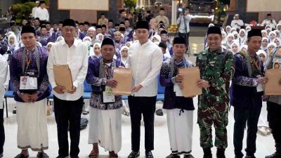 Bupati tuban berangkatkan jemaah calon haji kloter 68