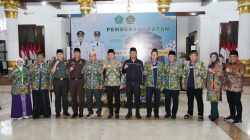 Bupati Lepas Keberangkatan Calon Jamaah Haji Kloter 20 Asal Sidoarjo