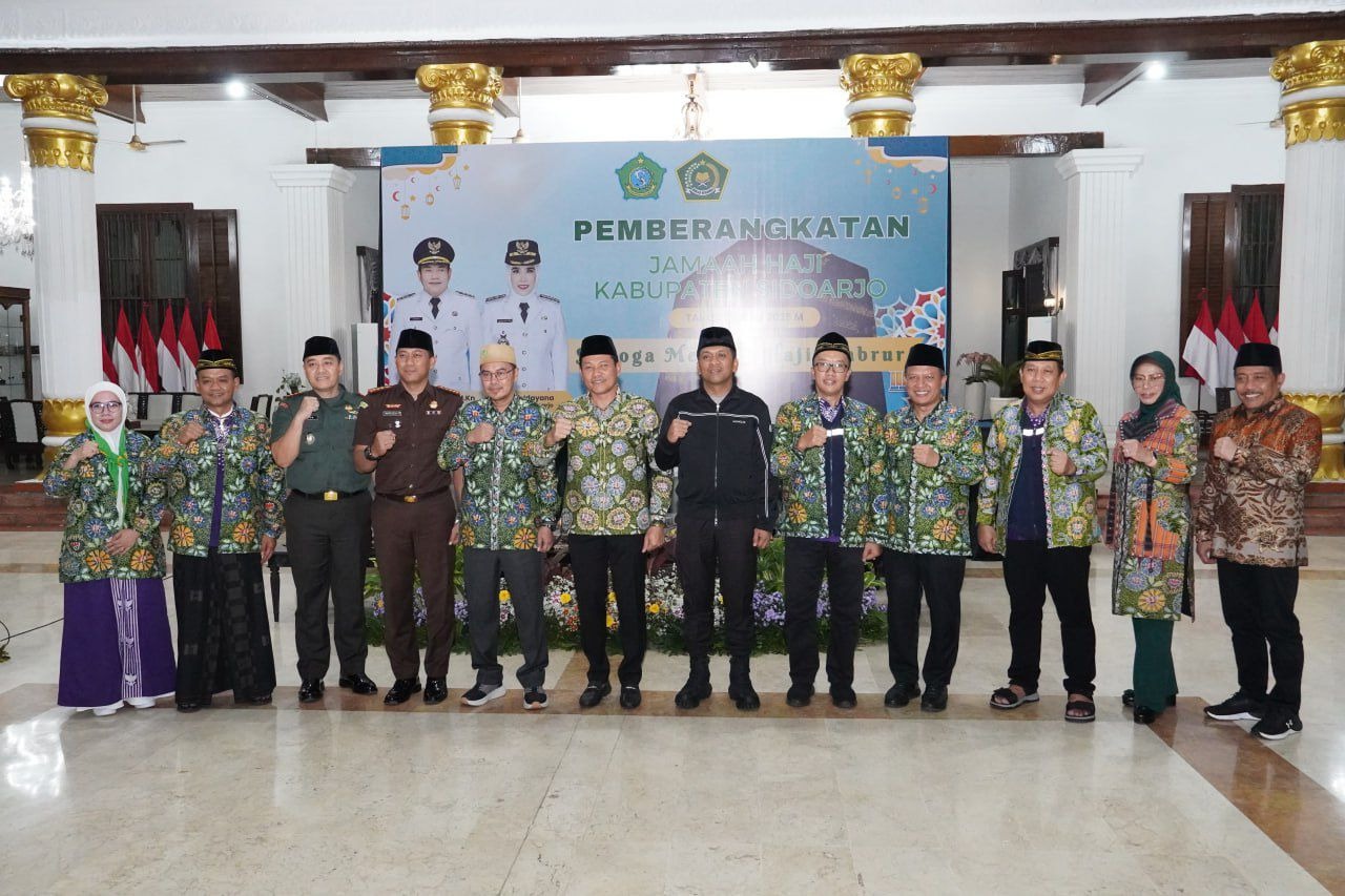 Bupati lepas keberangkatan calon jamaah haji kloter 20 asal sidoarjo 2