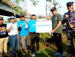 Bupati Sidoarjo Bersama Forkopimda Gelar Kerja Bakti dan Tanam Pohon Pule di Taman Ilyushin Juanda