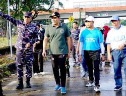 Bupati sidoarjo pimpin kerja bakti dan tanam pohon pule 2