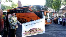 Bupati subandi berangkatkan jamaah haji kloter 11 dari sidoarjo 2