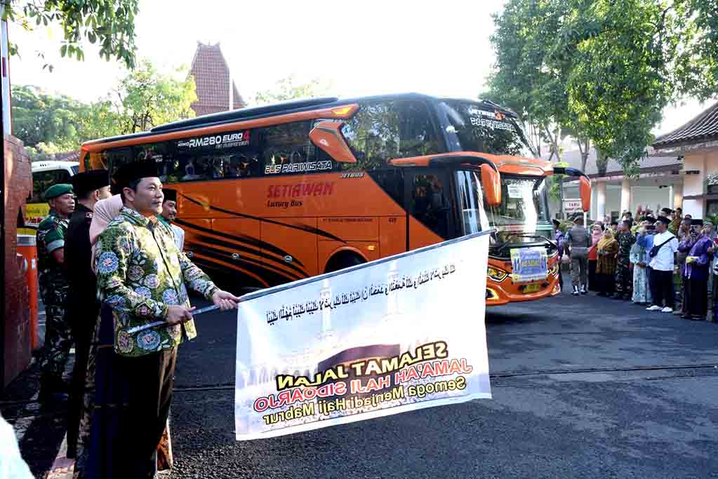Bupati subandi berangkatkan jamaah haji kloter 11 dari sidoarjo 2
