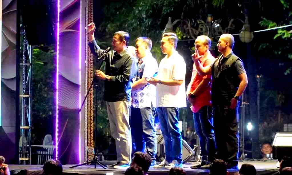 Hjl 456, pemkab lamongan suguhkan malam pesta raya indosiar