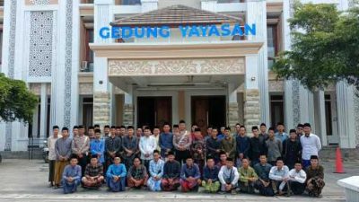 Satlantas Polres Kediri Kota Gelar Coaching Clinic di Ponpes Lirboyo, Dukung Tertib Lalu Lintas Sosialisasi Safety Riding Santri Jadi Langkah Edukatif dalam Operasi Pekat II Semeru 2025