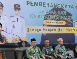 Sekda Sidoarjo Lepas Calon Jamaah Haji dengan Delapan Unit Bus