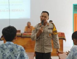 Polsek Gurah Edukasi Pelajar SMPN Gurah Lewat Program Polisi Pengasuh Siswa untuk Cegah Kenakalan Remaja