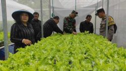 Polsek Pesantren Dukung Ketahanan Pangan di Kampung Tani Dengan Greehouse Tanaman Sayuran