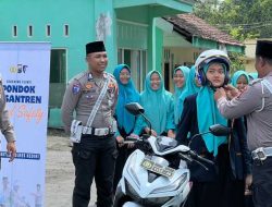Satlantas Polres Kediri Gencarkan Edukasi Tertib Lalu Lintas Lewat Program Road Safety di Pesantren