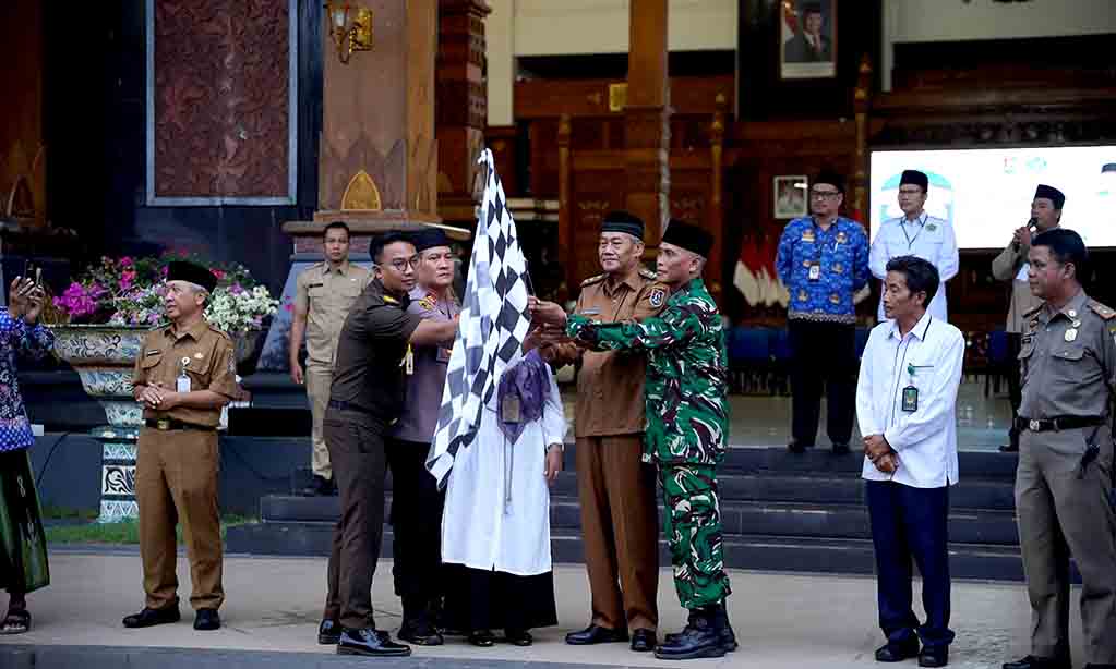 Pelepasan kloter terakhir jemaah haji kabupaten tuban berlangsung khidmat