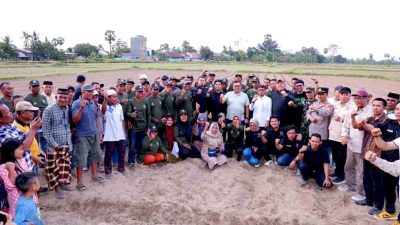 Perkuat ketahanan pangan, bupati takalar bekerjasama edufarmers internasional dan pemuda tani indonesia lakukan penanaman perdana jagung