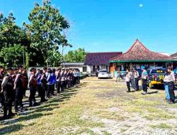 Polsek laren kawal eksekusi lahan dan bangunan perkara sengketa di desa centini proses berjalan kondusif 2