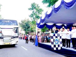 Rombongan Jamaah Haji Asal Lamongan Resmi Diberangkatkan