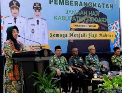 Sekda Sidoarjo Lepas Calon Jamaah Haji dengan Delapan Unit Bus