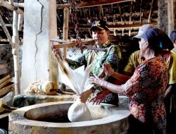 Bupati Sidoarjo Sidak Pabrik Tahu di Krian, Dorong Penggunaan Bahan Bakar Ramah Lingkungan