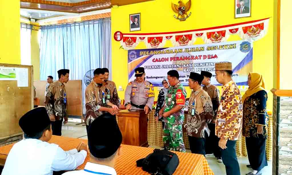 Transparan dan kondusif, pemdes kedungwaras sukses gelar seleksi perangkat desa