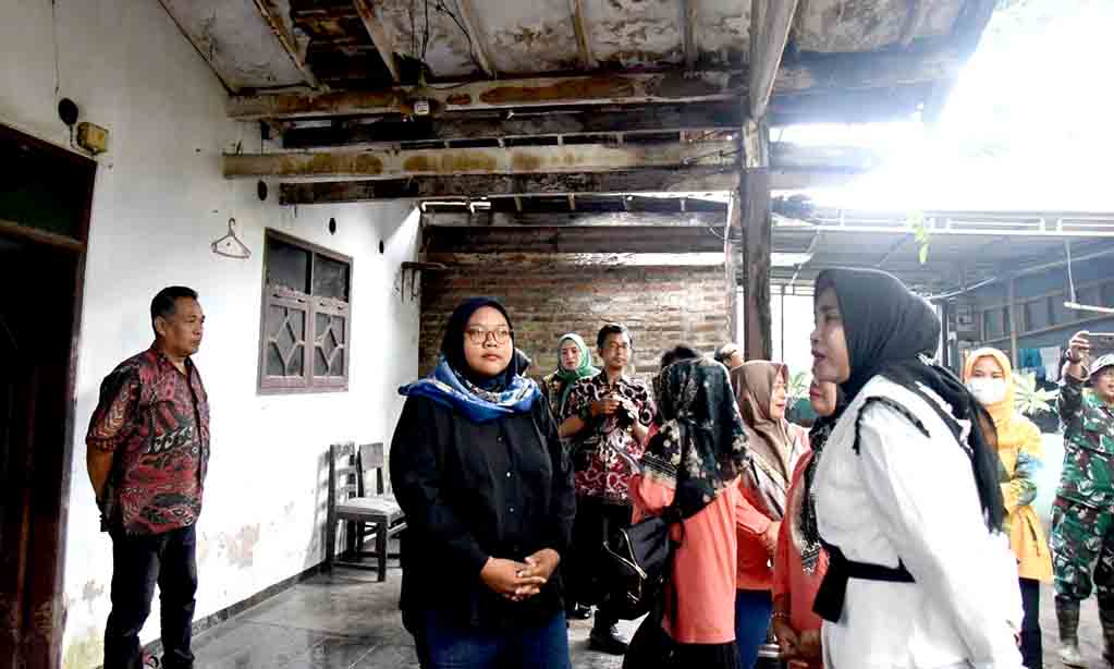 Wabup sidoarjo minta kades gelam laporkan warganya