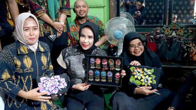 Wakil bupati sidoarjo apresiasi ekonomi kreatif umkm lokal di nine art gallery