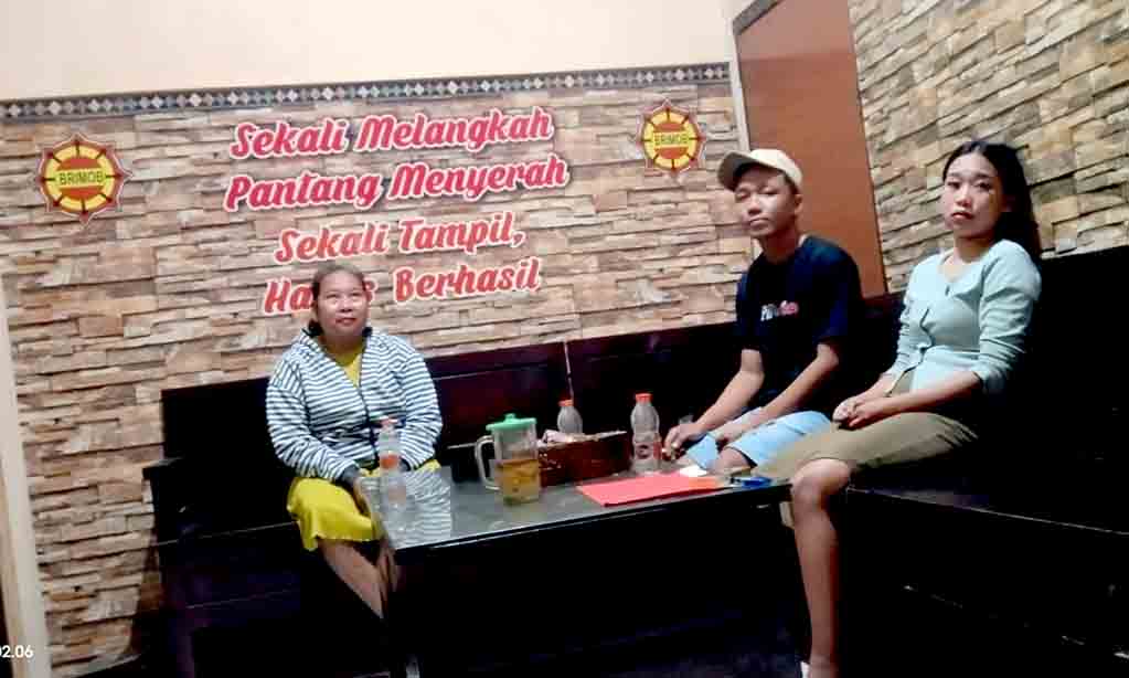 Wanita muda jadi korban kekerasan fisik