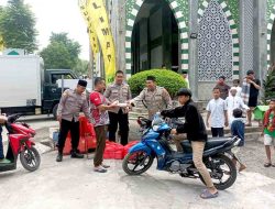 100 Paket Jumat Berkah Kapolres Ngawi dibagikan Polsek Karangjati