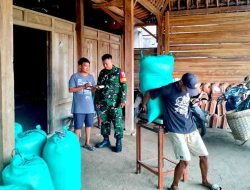 Babinsa Koramil Karanganyar Bersama Bulog Laksanakan Sergap di Wilayah Hingga Pelosok Desa